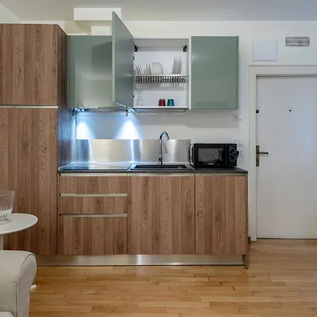 Mezzanino 4438 Apartman *